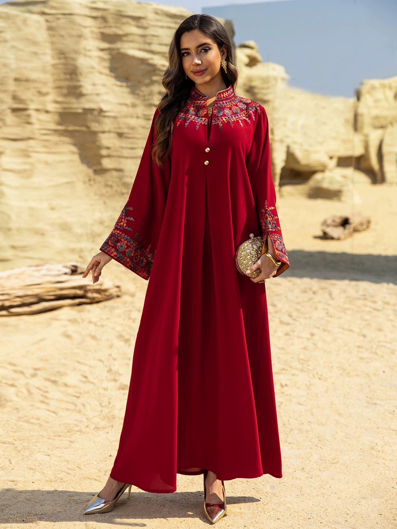 Seltene Abaya mit Ornamenten