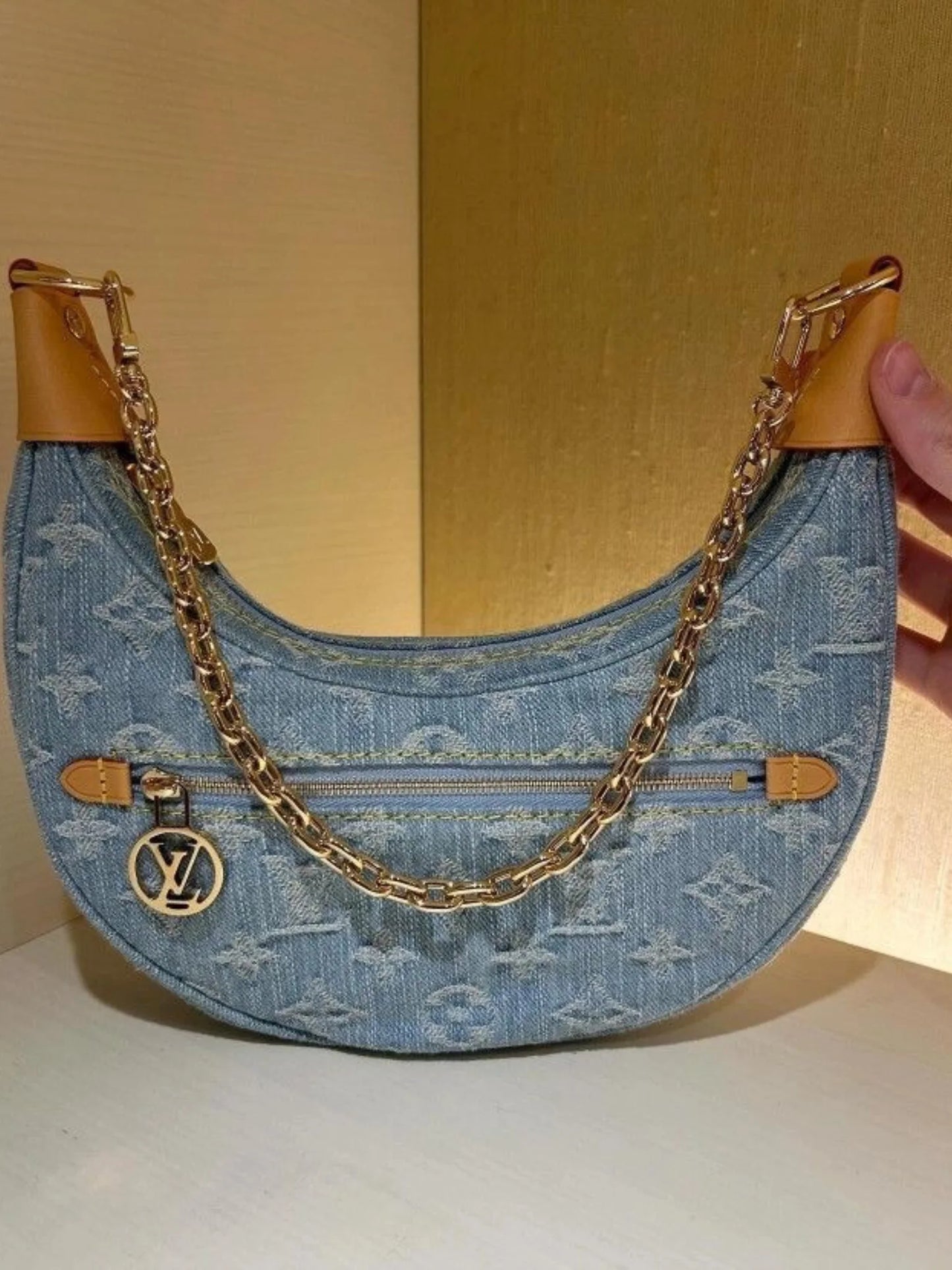 LV PRE-OWNED