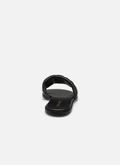 QUILTED SLIDES