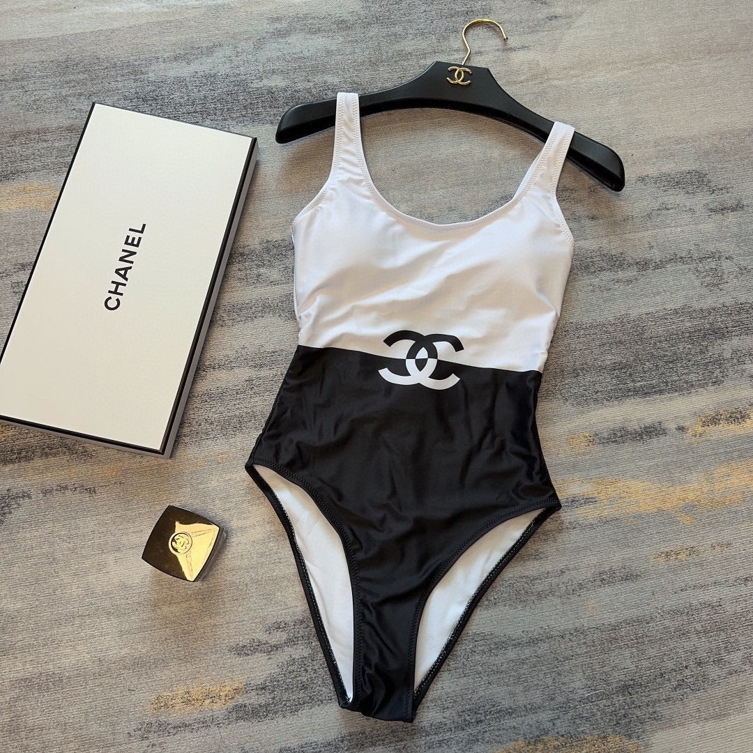 SWIMSUIT BLACKLESS