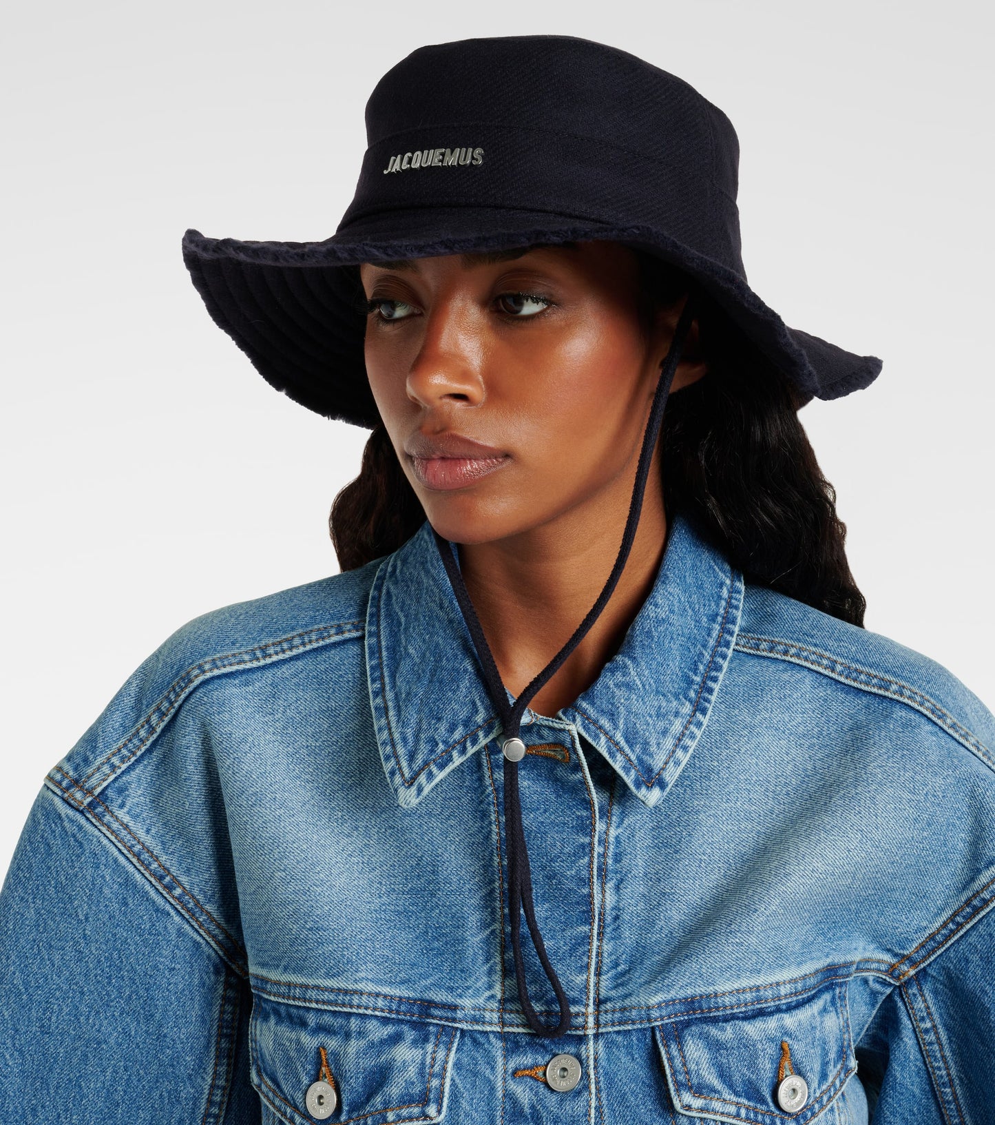 JACQ HUT LE BOB