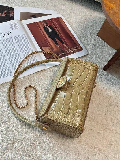 CC POCHETTE CROC