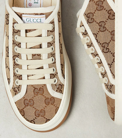 G SUMMER SNEAKER