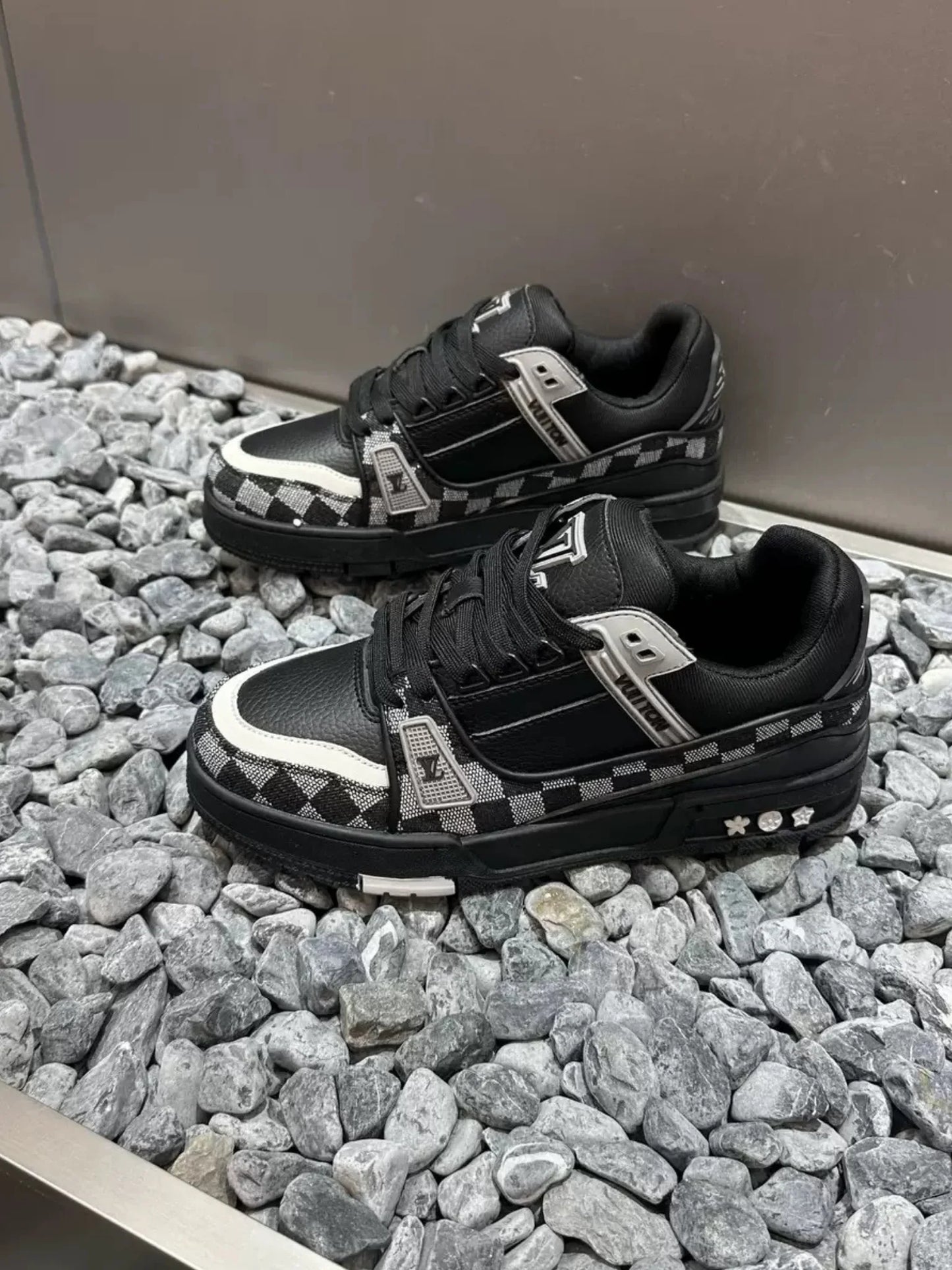 LUVANA SNEAKER