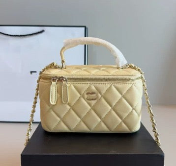 PINK BOX VANITY BAG- MIT SPIEGEL