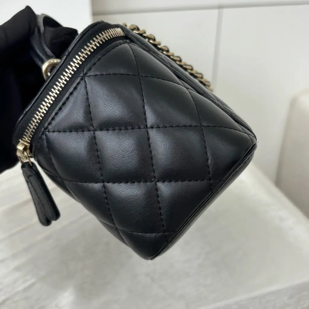 PINK BOX VANITY BAG- MIT SPIEGEL