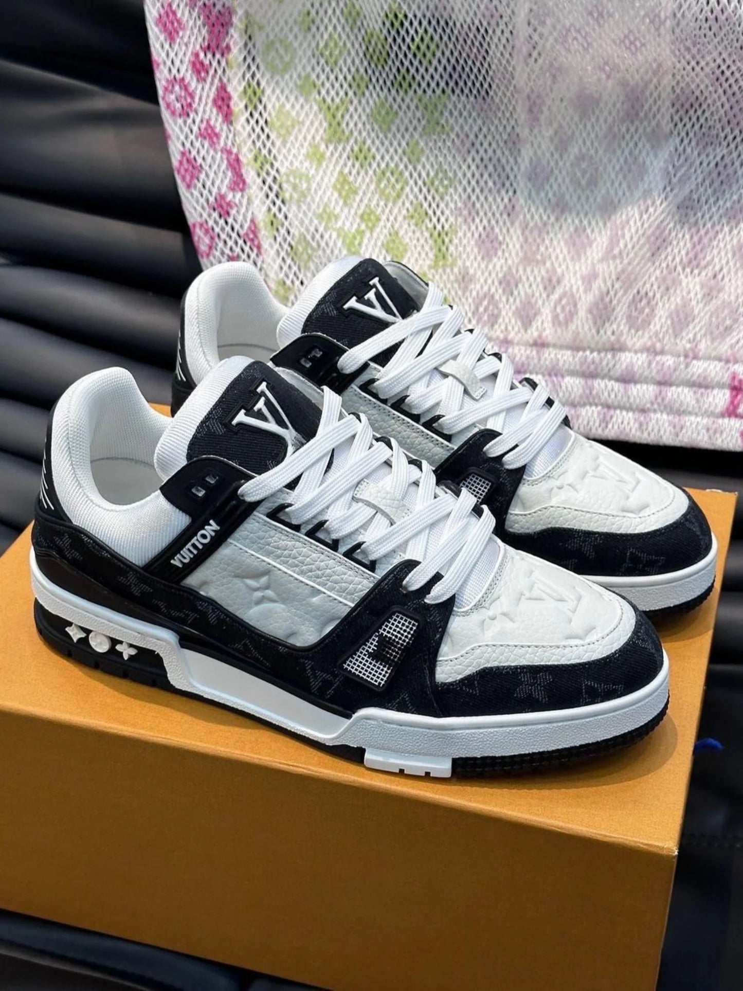 LUVANA SNEAKER