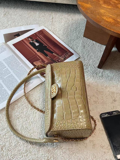 CC POCHETTE CROC