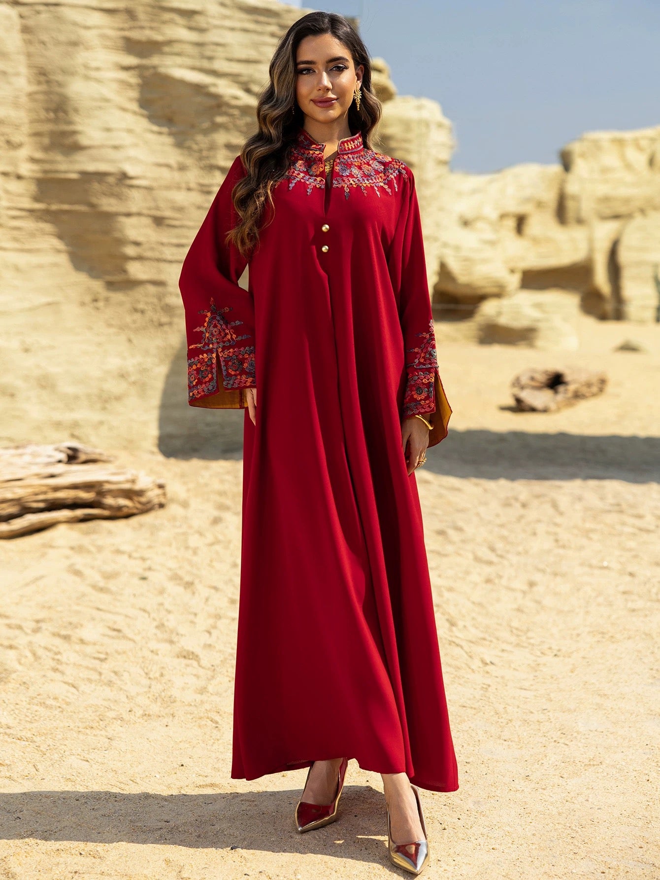 Seltene Abaya mit Ornamenten