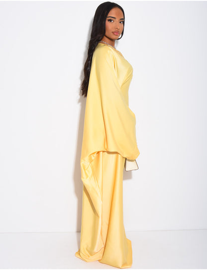 Premium-Abaya aus Satin mit Perlen