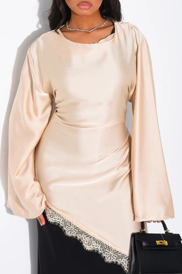 Tunika aus Satin mit Spitze