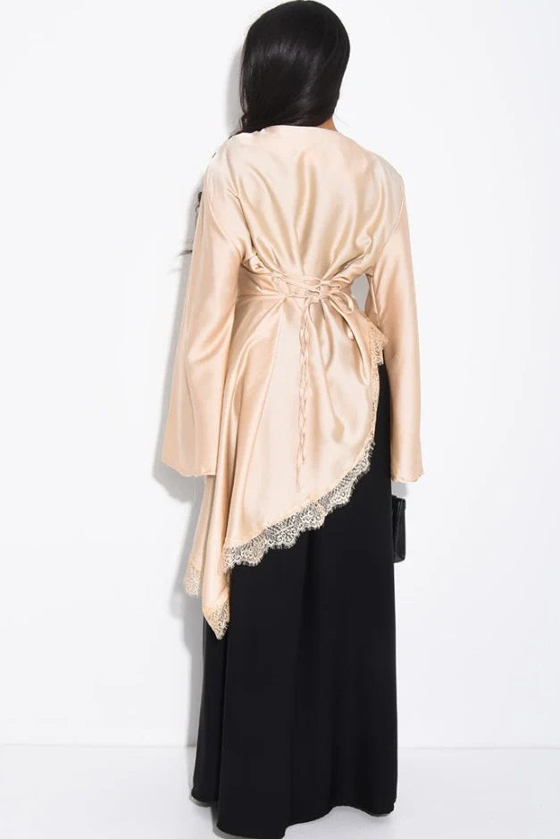 Tunika aus Satin mit Spitze