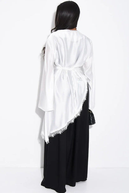 Tunika aus Satin mit Spitze